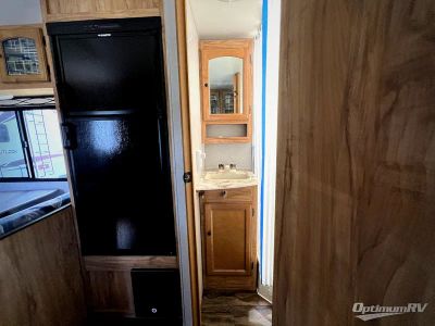 2019 Coachmen Freedom Express Ultra Lite — photo 14 view