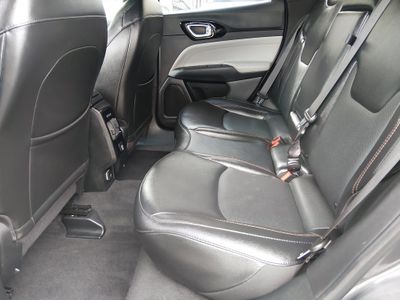 2023 Jeep Compass — photo 17 view