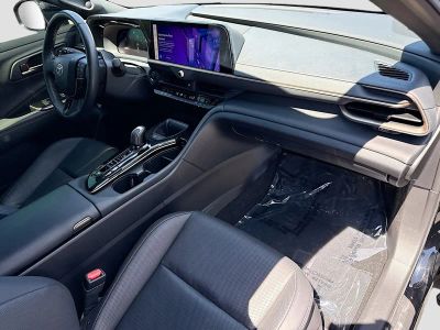 2024 Toyota Crown — photo 13 view