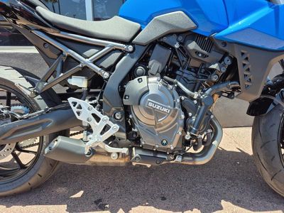 2025 Suzuki GSX-8S - Photo 12