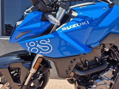2025 Suzuki GSX-8S - Photo 8