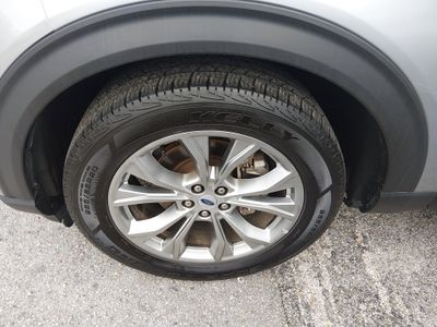 2023 Ford Explorer — photo 10 view