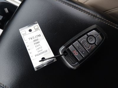 2023 Ford Explorer — photo 15 view