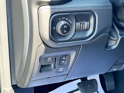 2026 Ram 1500 — photo 10 view