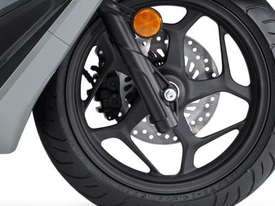 2026 Honda PCX - Photo 4