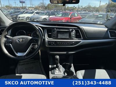 2019 Toyota Highlander — photo 13 view