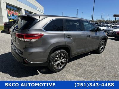 2019 Toyota Highlander — photo 10 view