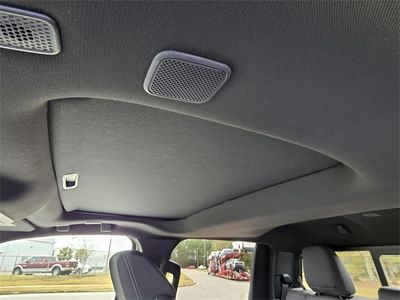 2025 Toyota Tacoma Hybrid - Photo 8
