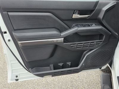 2025 Toyota Tacoma Hybrid - Photo 34