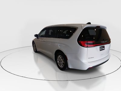 2023 Chrysler Pacifica - Photo 5