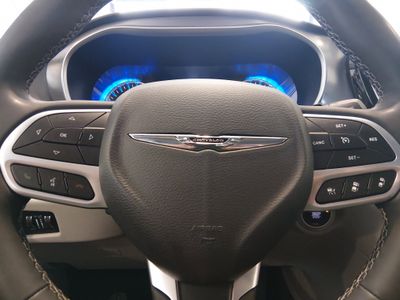 2023 Chrysler Pacifica - Photo 12