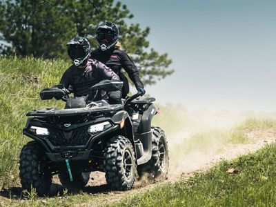 2026 CFMOTO CForce 600 Touring - Photo 4