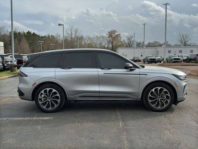 2025 Lincoln Nautilus - Photo 8