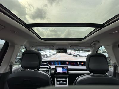 2025 Lincoln Nautilus - Photo 29