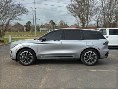 2025 Lincoln Nautilus - Photo 4