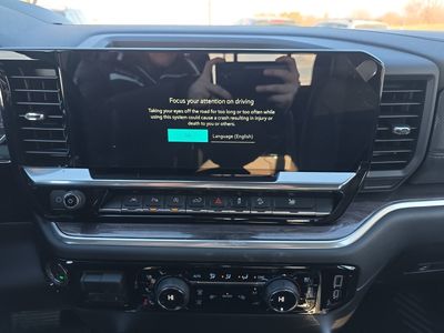 2026 Chevrolet Silverado 1500 — photo 11 view