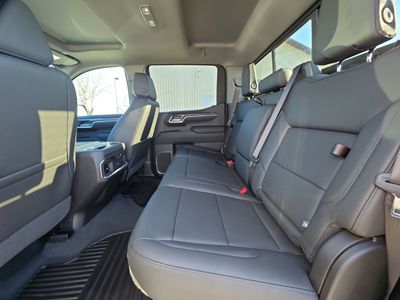 2026 Chevrolet Silverado 1500 — photo 18 view