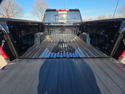 2026 Chevrolet Silverado 1500 — photo 17 view