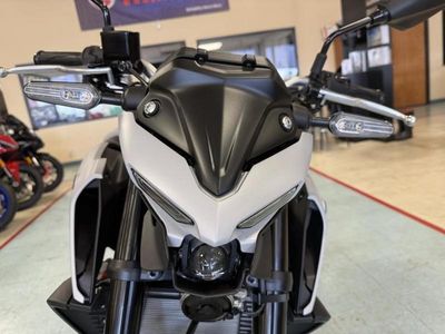 2025 Yamaha MT-03 - Photo 9