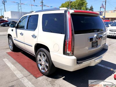 2013 Cadillac Escalade - Photo 4