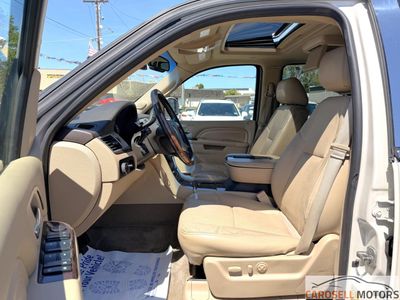 2013 Cadillac Escalade - Photo 13