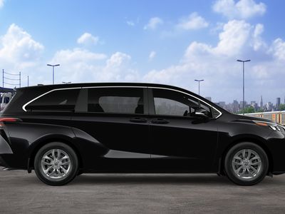 2026 Toyota Sienna — photo 13 view