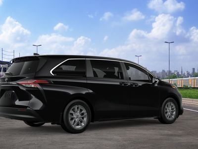 2026 Toyota Sienna — photo 11 view