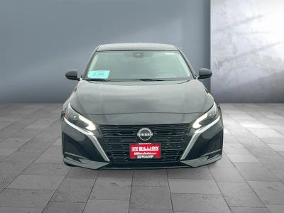 2025 Nissan Altima — side profile view