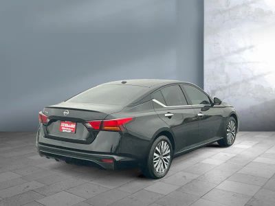 2025 Nissan Altima — engine compartment view