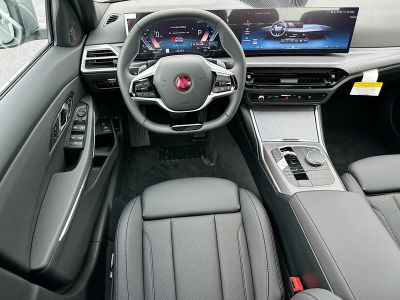 2026 BMW 3 Series — photo 17 view