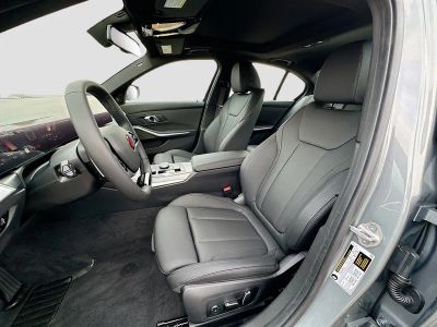 2026 BMW 3 Series — photo 15 view