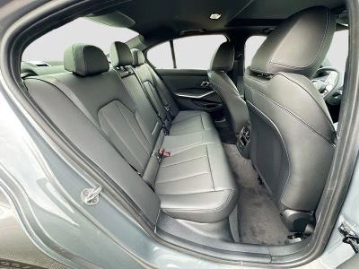 2026 BMW 3 Series — photo 22 view