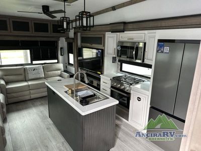 2025 Keystone RV Montana - Photo 7
