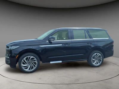 2026 Lincoln Navigator — side profile view