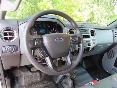 2022 Ford F-750SD — interior view