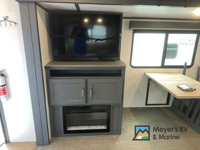 2022 Keystone RV Premier Ultra Lite - Photo 12