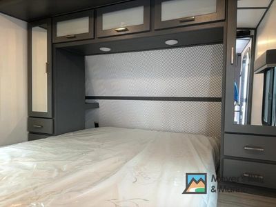 2022 Keystone RV Premier Ultra Lite - Photo 18