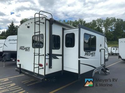 2022 Keystone RV Premier Ultra Lite - Photo 5