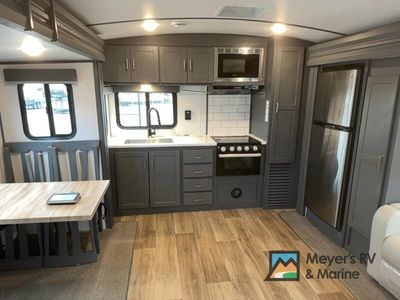 2022 Keystone RV Premier Ultra Lite - Photo 11