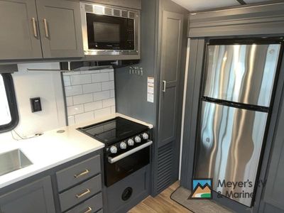 2022 Keystone RV Premier Ultra Lite - Photo 14