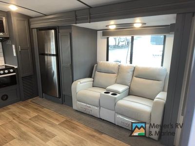 2022 Keystone RV Premier Ultra Lite - Photo 9