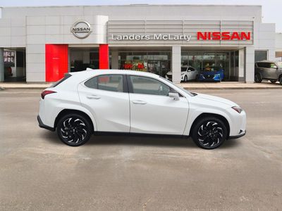 2023 Lexus UX - Photo 2