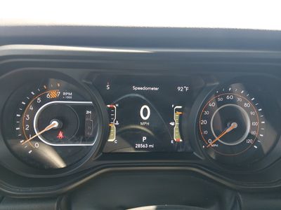 2025 Jeep Wrangler — photo 14 view