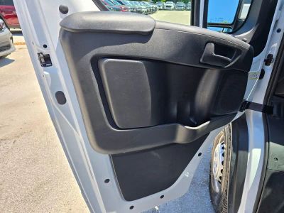 2025 Ram ProMaster Cargo Van — photo 13 view