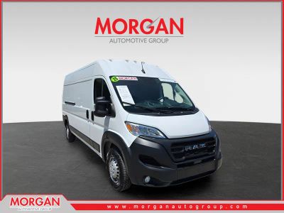 2025 Ram ProMaster Cargo Van Tradesman in Bright White Clearcoat — front three-quarter view