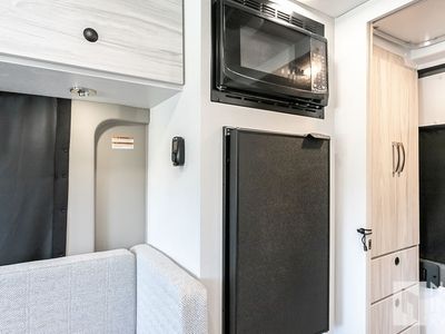 2026 Jayco Comet - Photo 12