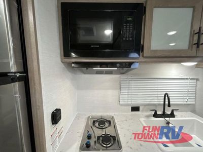 2026 Gulf Stream RV Yellowstone Classic - Photo 15