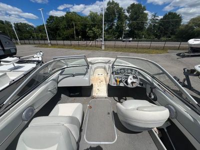 2011 Bayliner Marine Runabout Series - Photo 5