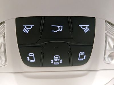 2023 Chrysler Pacifica — photo 21 view