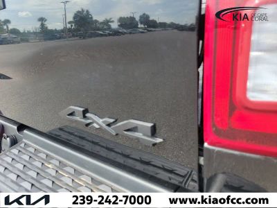 2025 Ram 2500 — photo 8 view